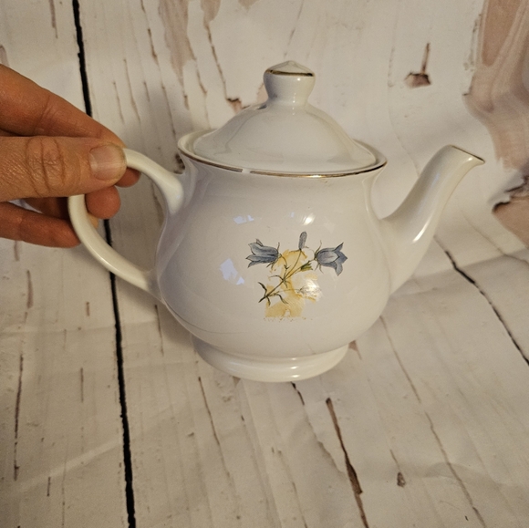 Vintage Sadler England Floral Tea Pot - Picture 8 of 16